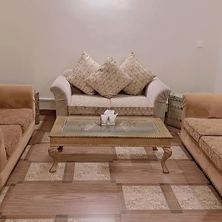 Royal Grace Guest House Islamabad Eksteriør billede