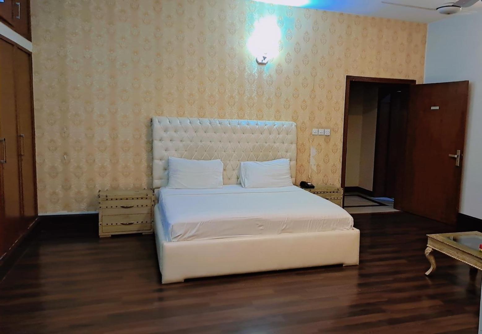 Royal Grace Guest House Islamabad Eksteriør billede