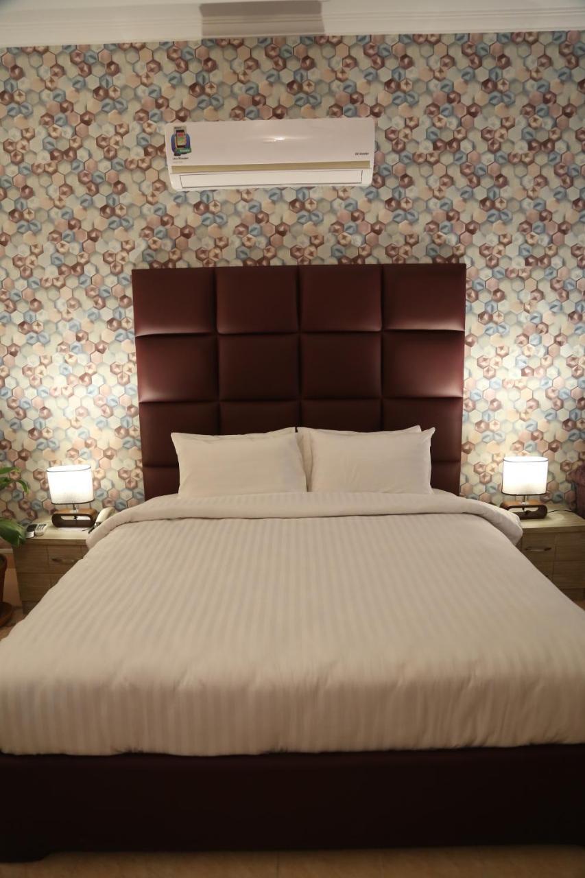 Royal Grace Guest House Islamabad Eksteriør billede